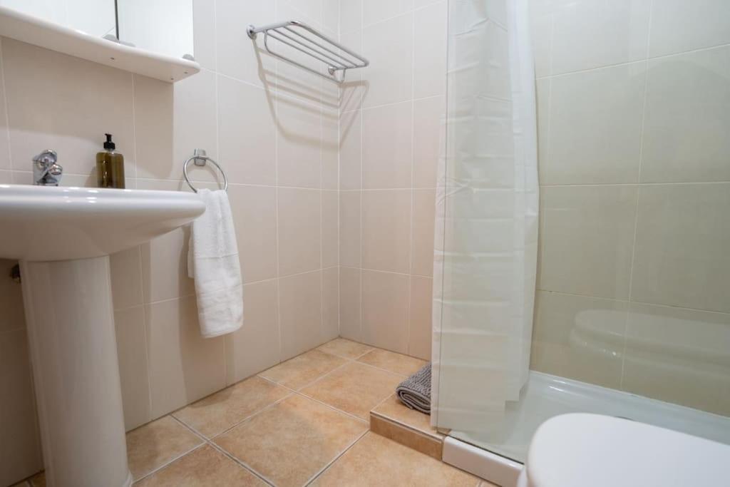 Beautiful Home In Lanzarote 5 Mins From Marina Коста Бланка Экстерьер фото