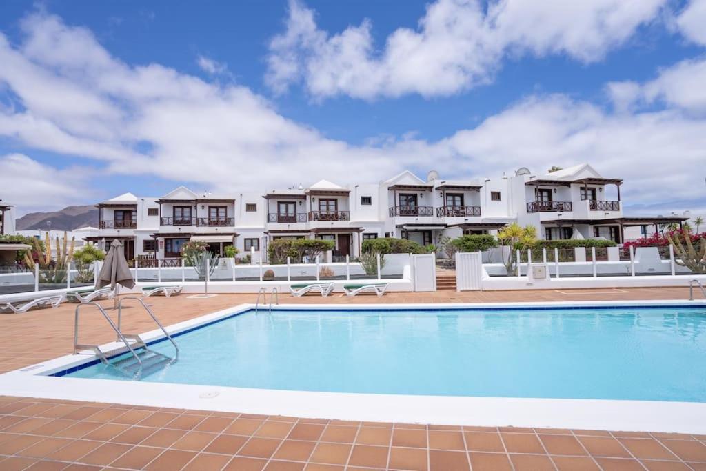 Beautiful Home In Lanzarote 5 Mins From Marina Коста Бланка Экстерьер фото